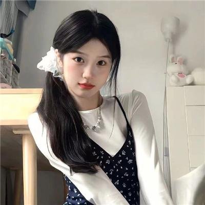 我们中的一个被绊倒